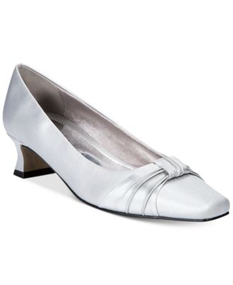 Easy Street - Waive Pumps