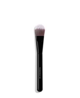 CHANEL - LES PINCEAUX DE CHANEL Foundation Brush N&deg;100